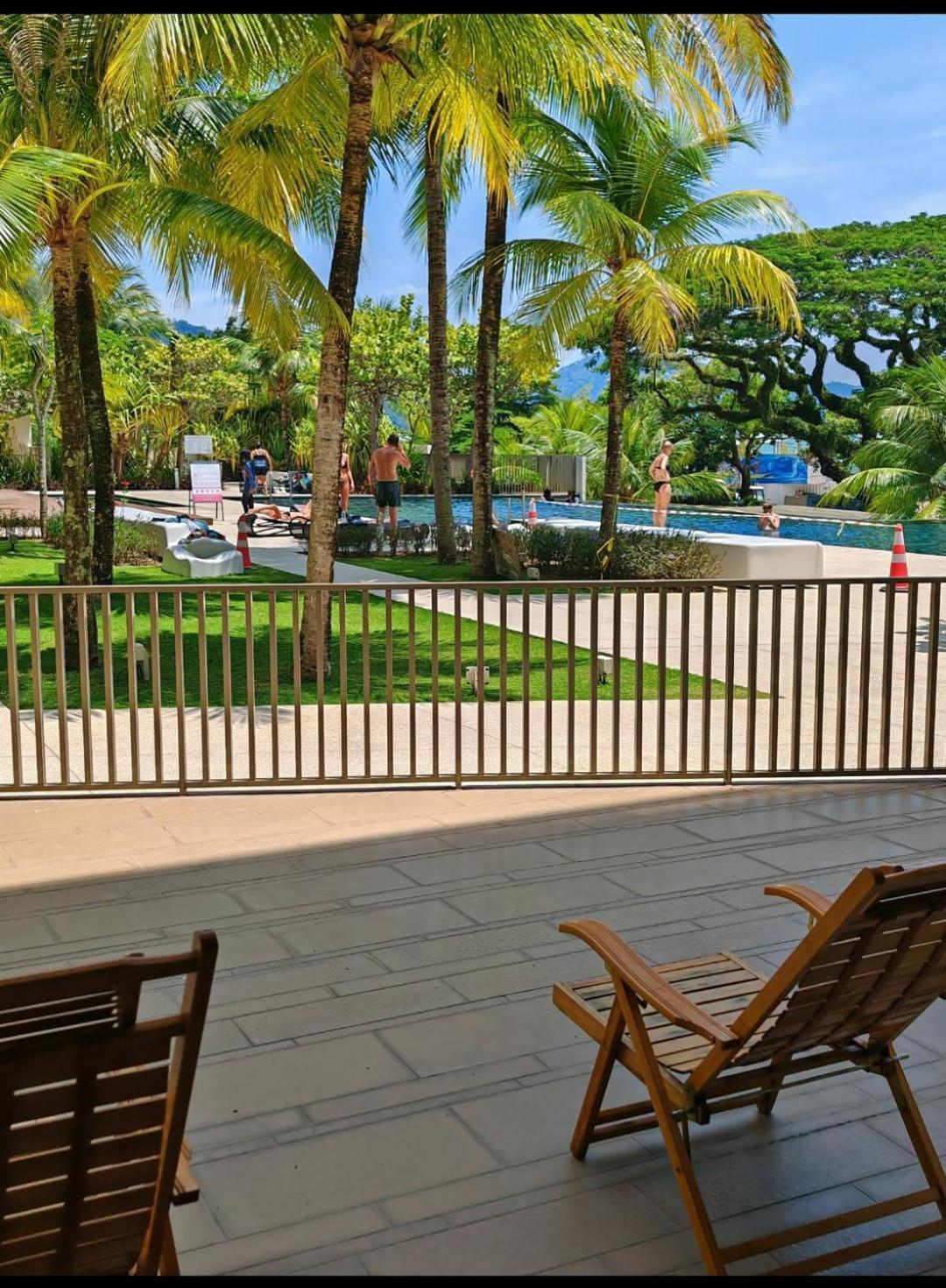 By The Sea Batu Ferringhi Beach Front Apartment Suite Exterior photo